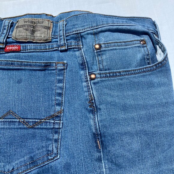 Wrangler Jeans Men's 34x34 Regular Straight Fit / Straight Leg Blue Denim 2 Pair - Picture 16 of 16